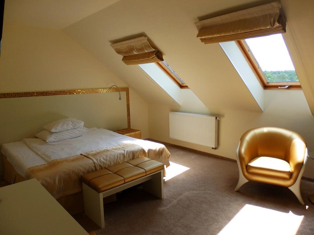 Hotel Court Wellness&Spa Kędzierzyn-Koźle Rom bilde